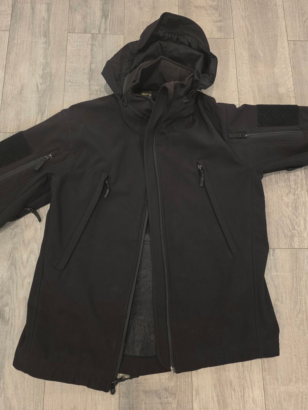 Condor Summit Soft Shell Jacket No. 602 in black, men’s size Medium
